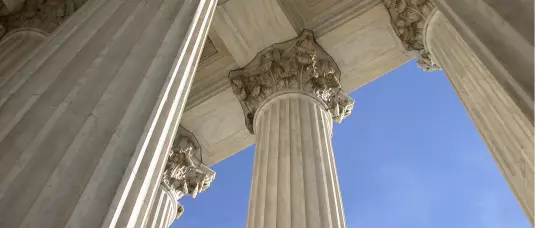 Pro Bono vs Contingency Lawyer Explained